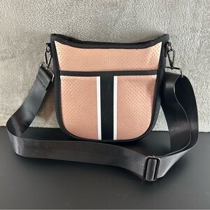 HAUTE SHORE Jeri Neoprene Compact Crossbody Bag Fete Rose Gold Black